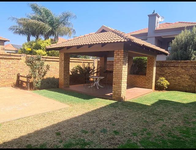 2 BEDROOM PROPERTY TO RENT IN KENLEAF